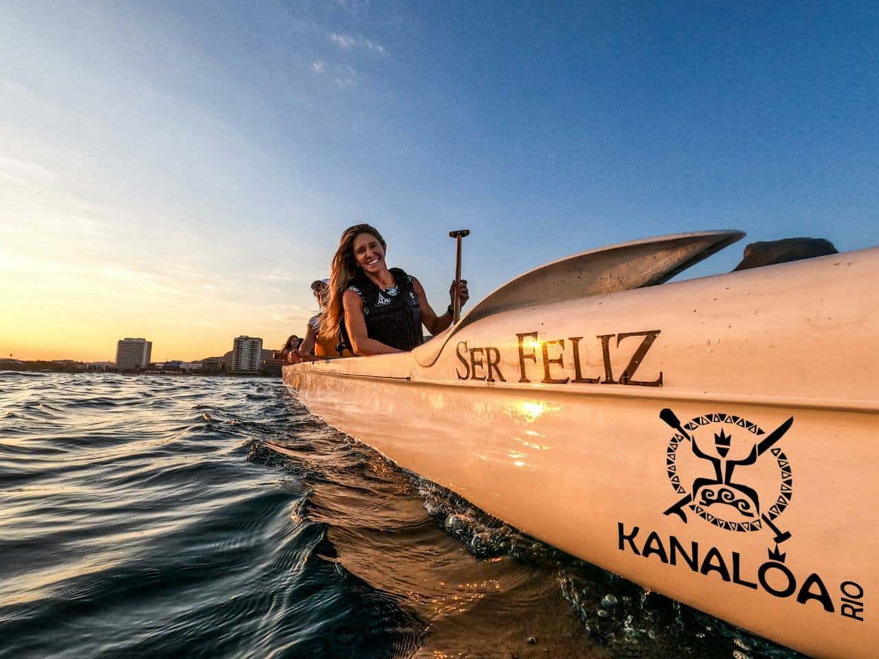 passeio turístico de canoa havaiana