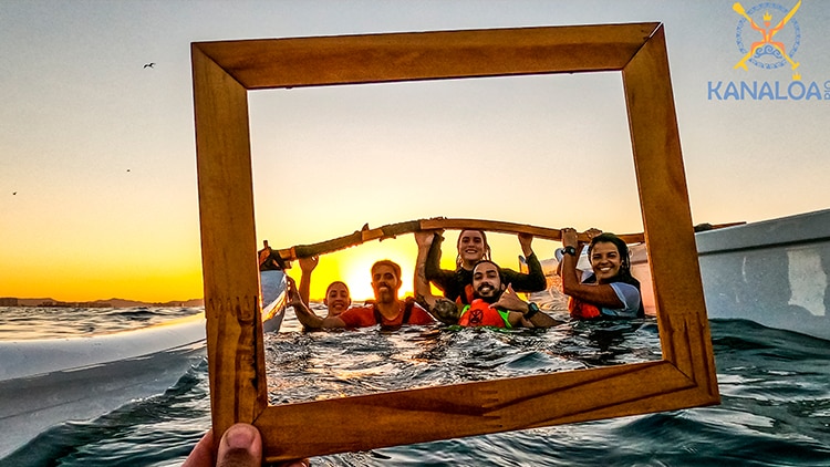 Passeio com amigos de Canoa Havaiana