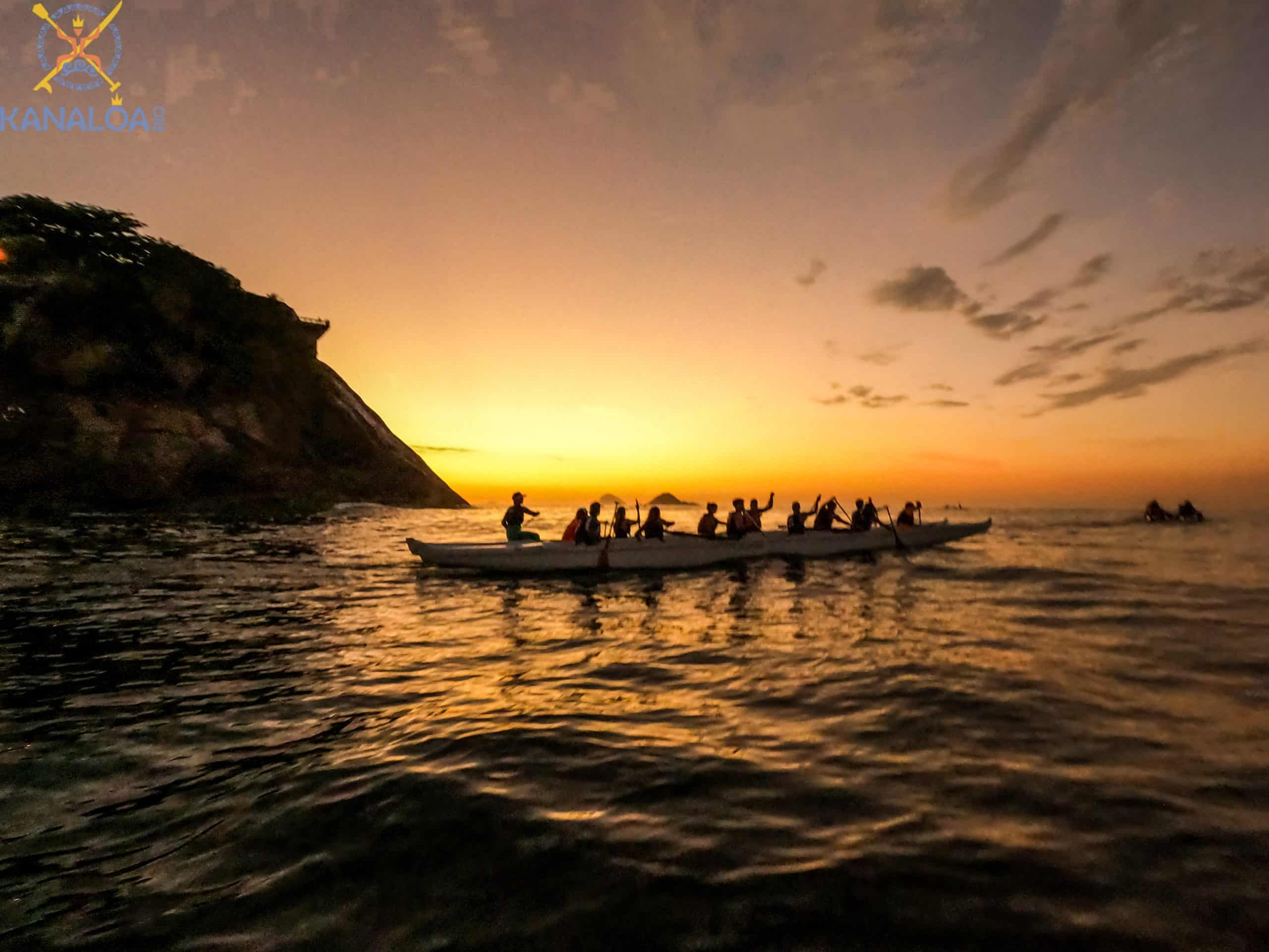 As principais Ilhas para visitar no Rio de canoa havaiana 