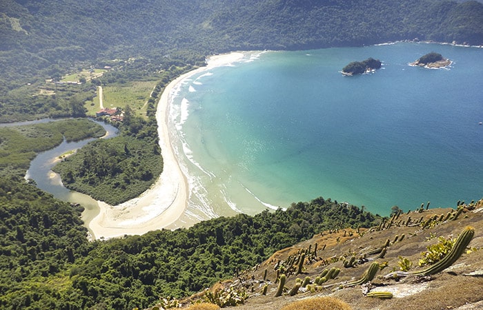 Praia Dois Rios na Ilha Grande Angra dos Reis
